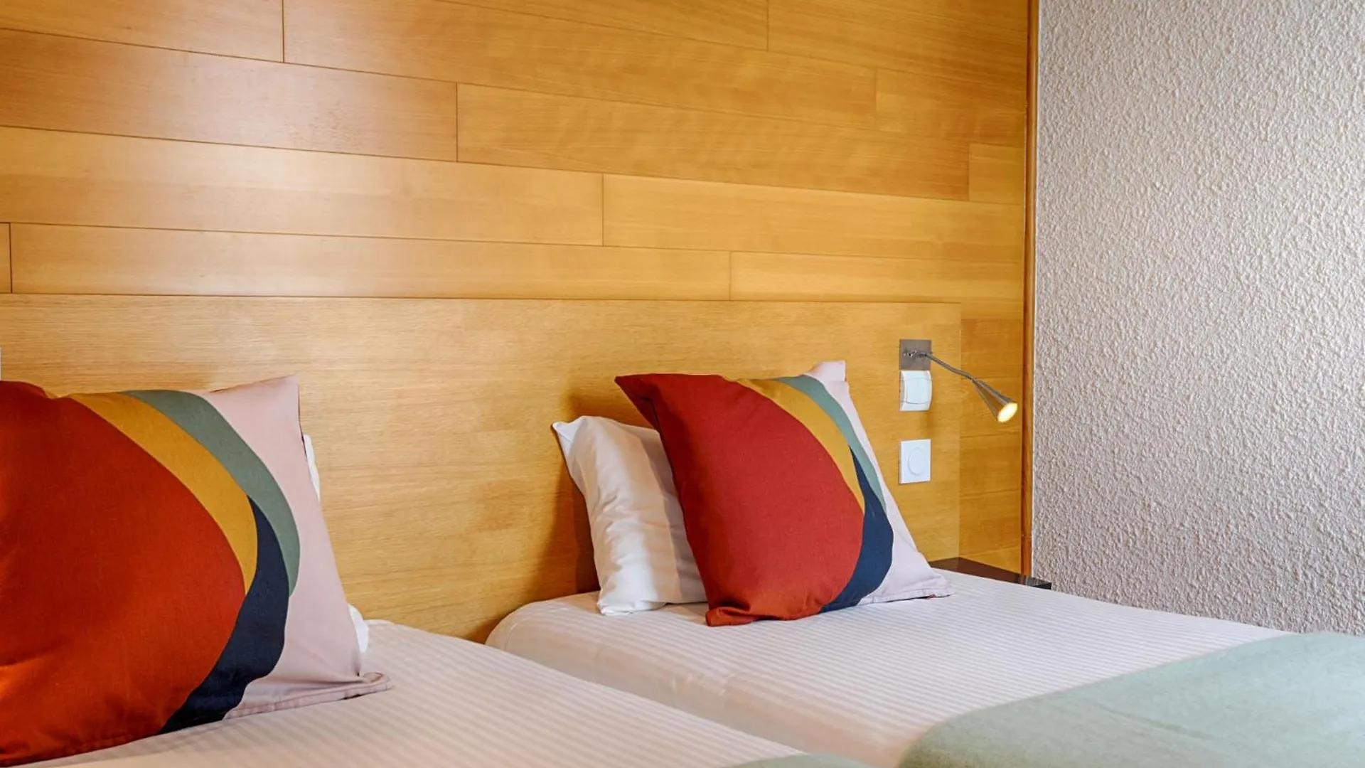 Hotel Le Branhoc - Brit Hotel Auray 2*,